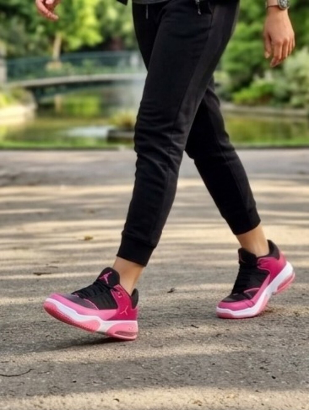 Jordan Max Aura 3 GS Black Pinksicle Size 5Y (Fits Womens 6, someone with narr)